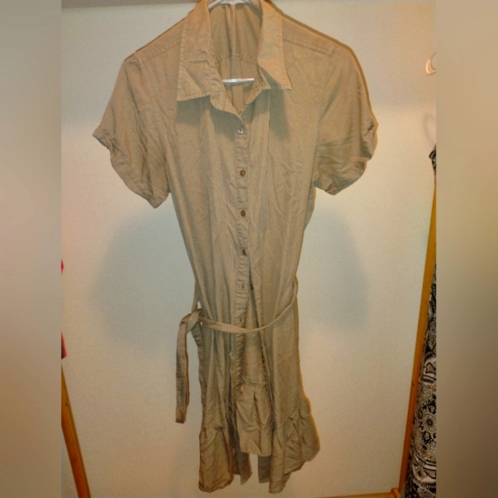 Button up collared shirt